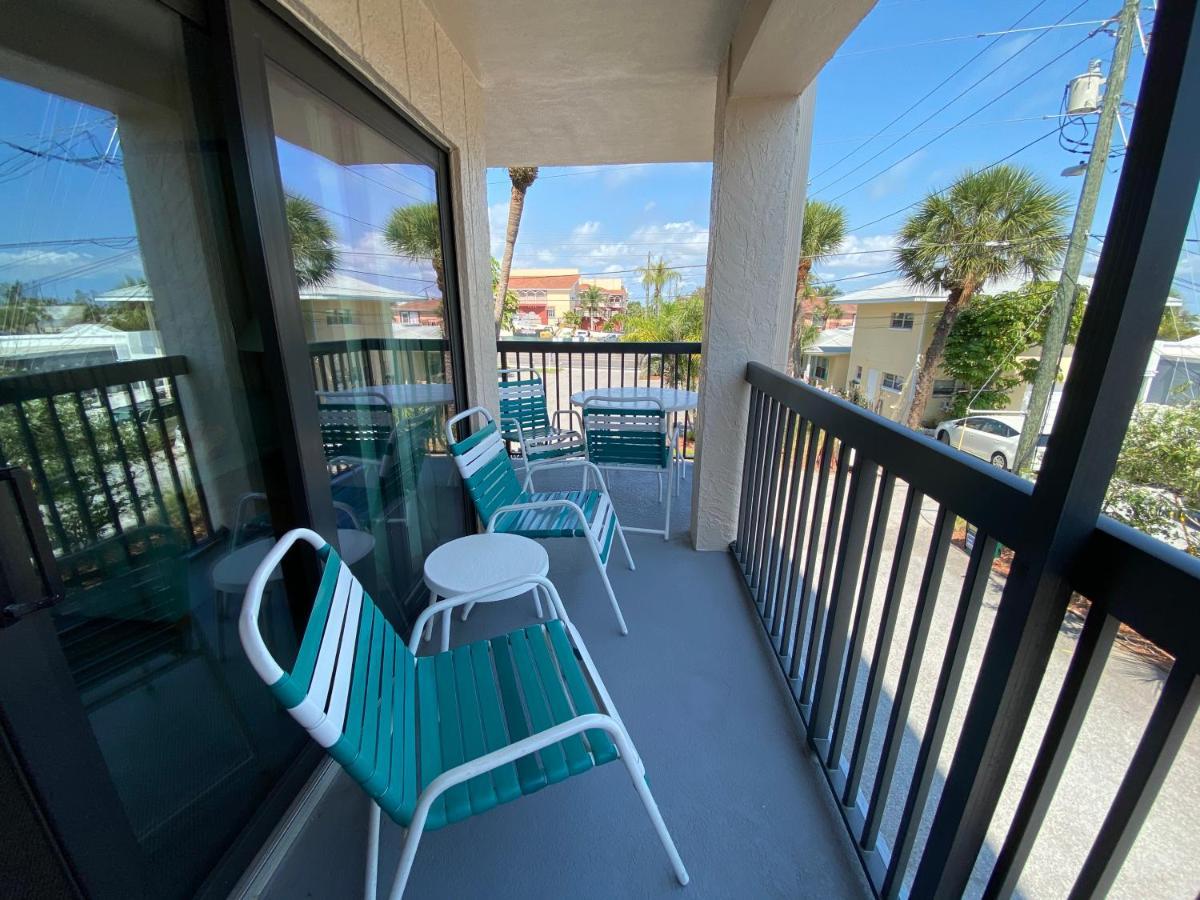 All Seasons Vacation Resort By Liberte Madeira Beach Exteriör bild