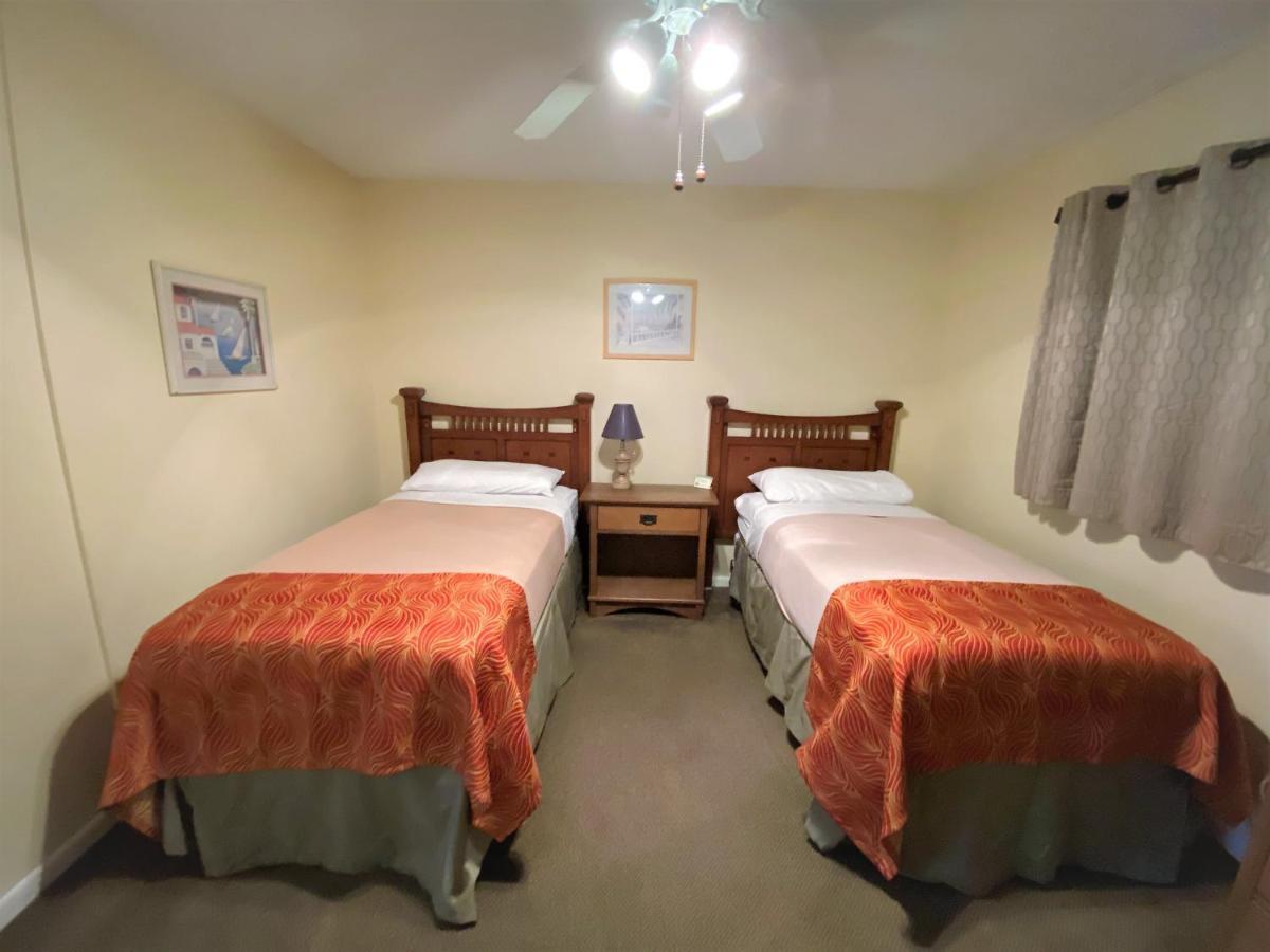 All Seasons Vacation Resort By Liberte Madeira Beach Exteriör bild