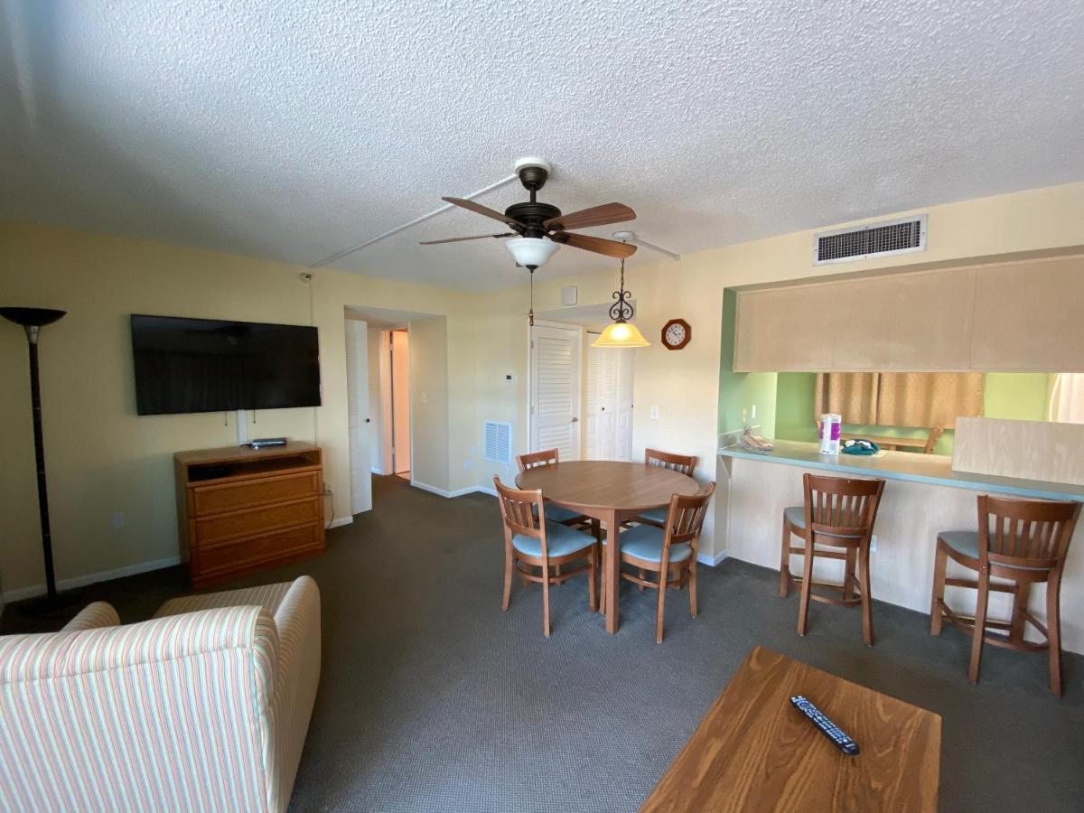 All Seasons Vacation Resort By Liberte Madeira Beach Exteriör bild