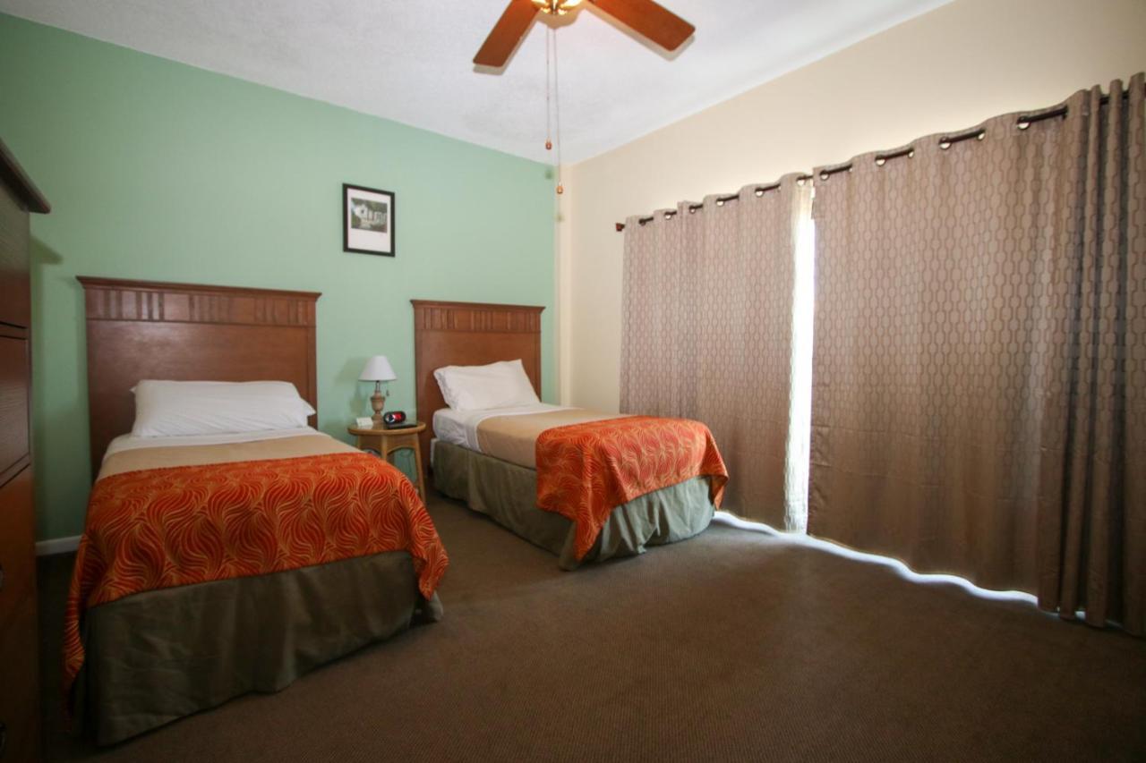 All Seasons Vacation Resort By Liberte Madeira Beach Exteriör bild