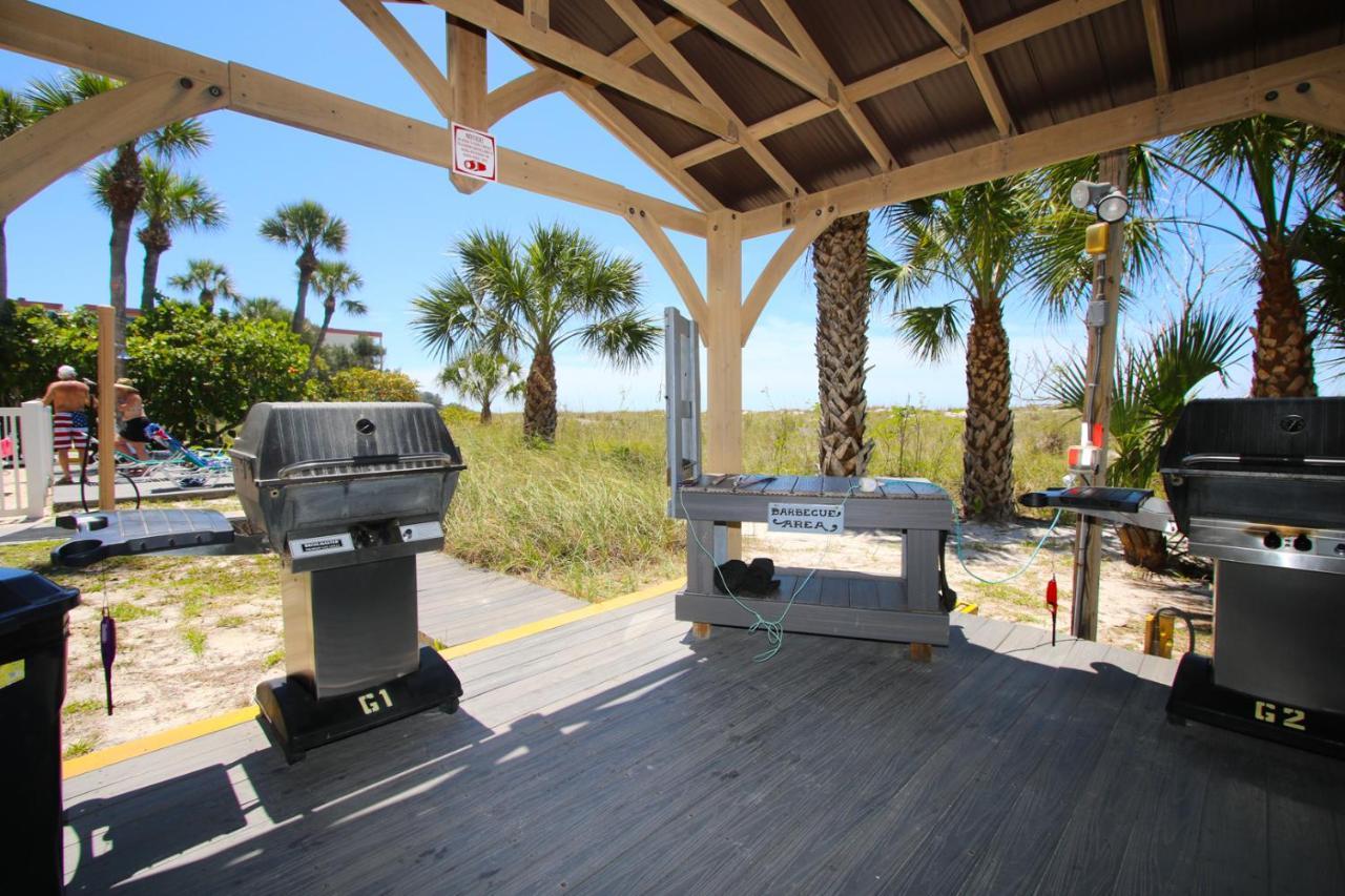 All Seasons Vacation Resort By Liberte Madeira Beach Exteriör bild