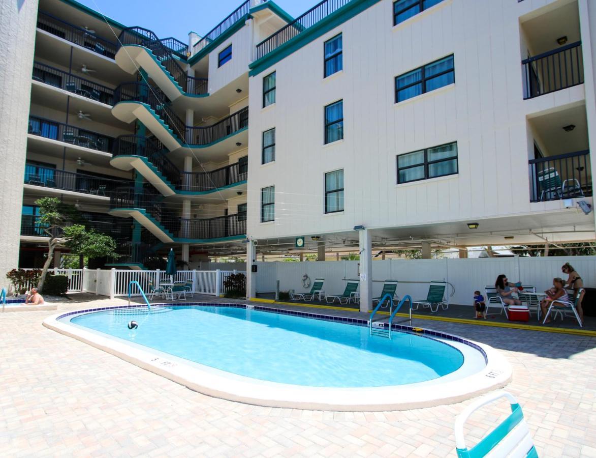 All Seasons Vacation Resort By Liberte Madeira Beach Exteriör bild